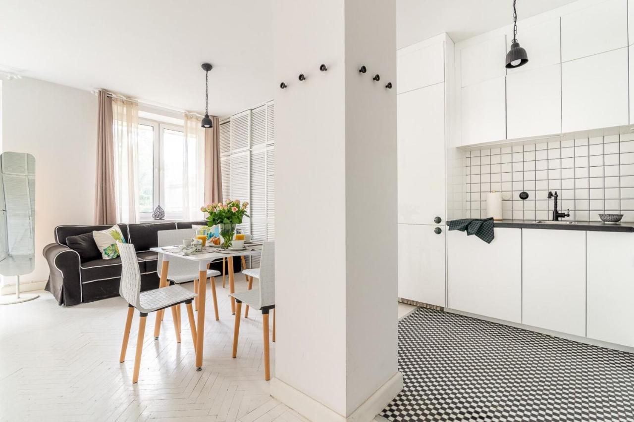 Rent Like Home - Wilcza 22A Warsaw Ngoại thất bức ảnh