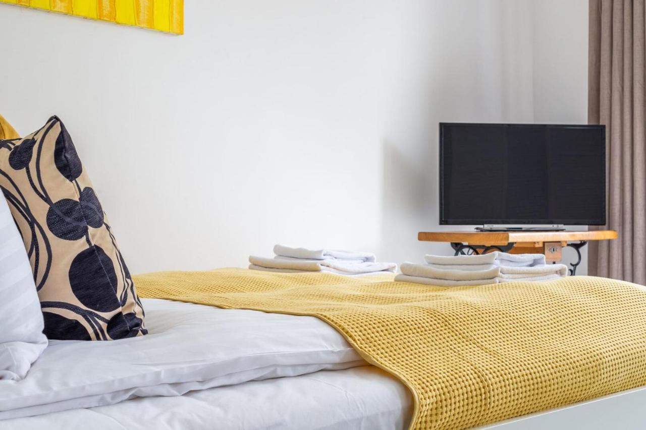 Rent Like Home - Wilcza 22A Warsaw Ngoại thất bức ảnh